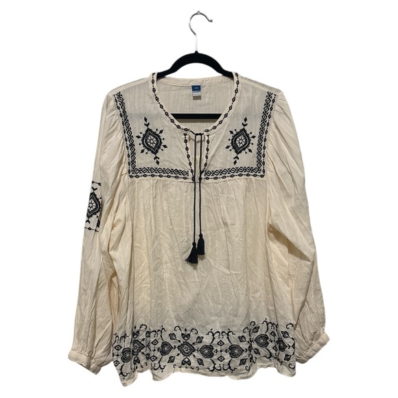 Old Navy Cream and Black Embroidered Blouse - Picture 3 of 5